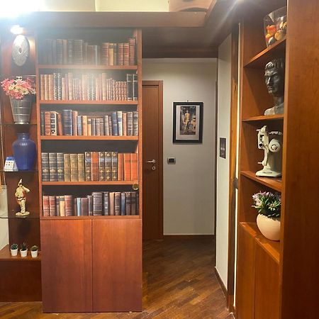Casa Battisti Messina Guest House In Centro Citta, Ideale Per Famiglie O Gruppi Buitenkant foto
