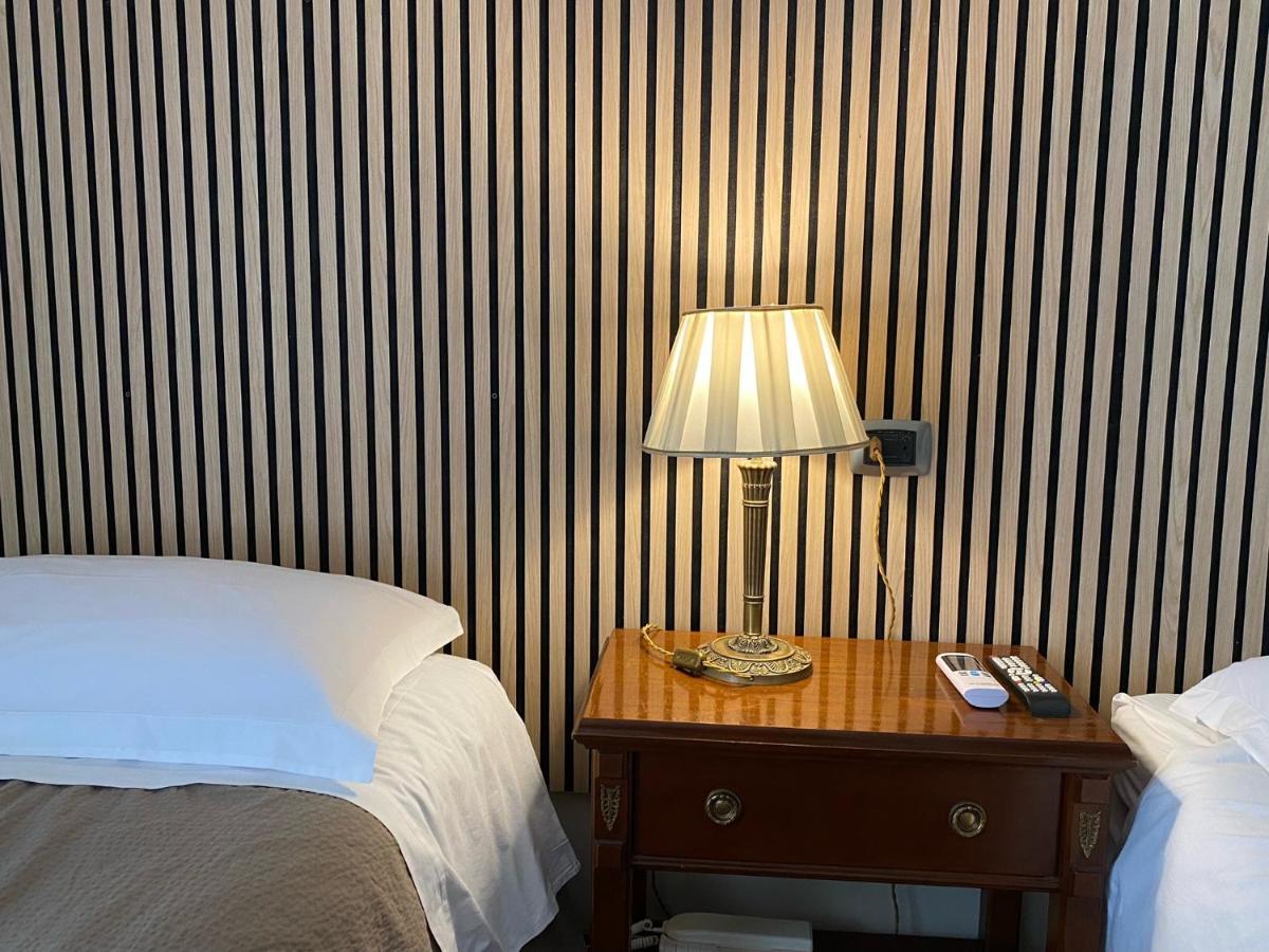 Casa Battisti Messina Guest House In Centro Citta, Ideale Per Famiglie O Gruppi Buitenkant foto