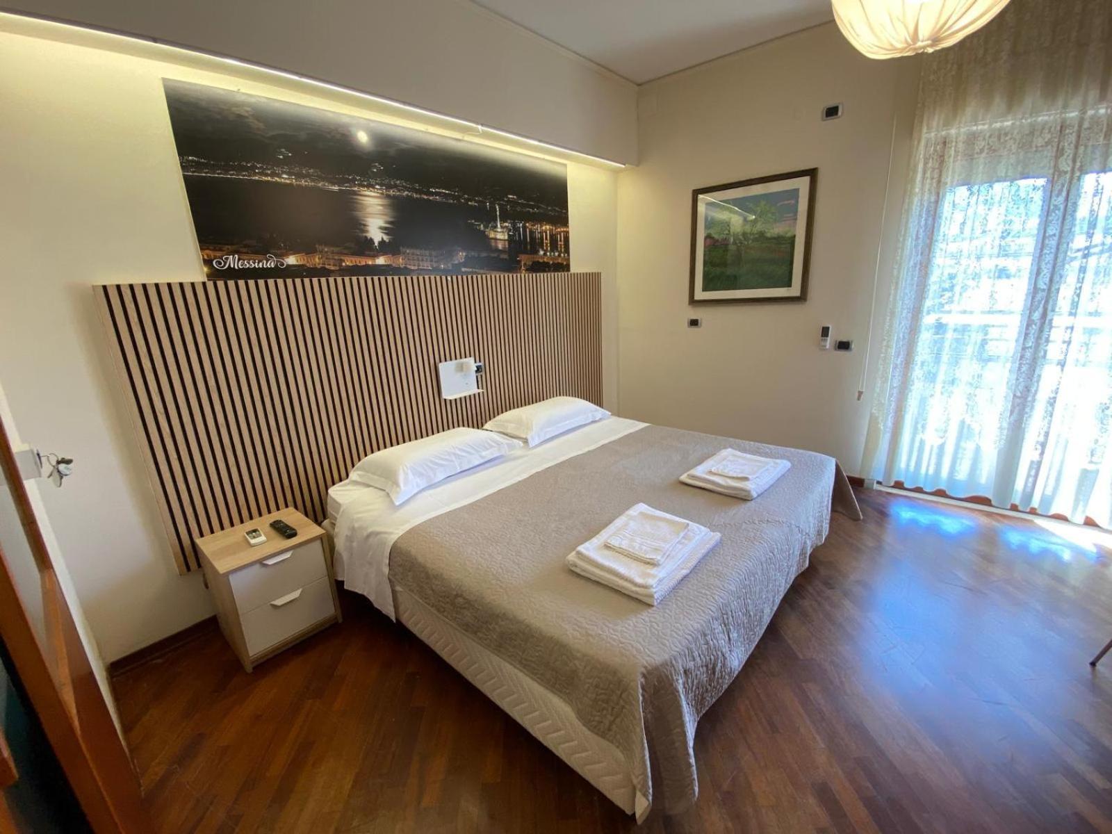 Casa Battisti Messina Guest House In Centro Citta, Ideale Per Famiglie O Gruppi Buitenkant foto