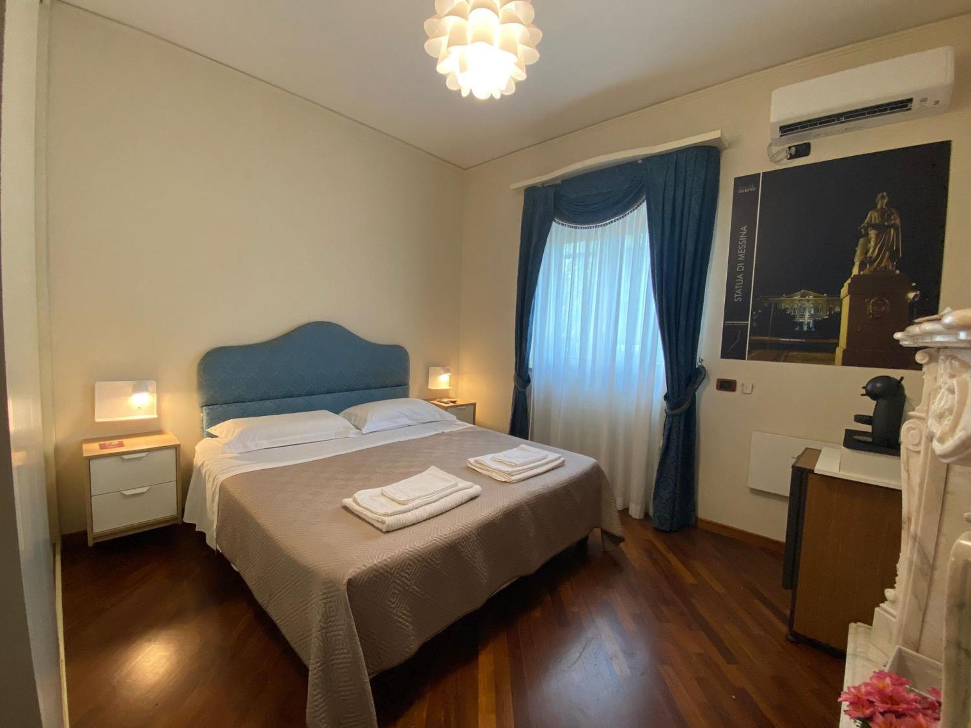Casa Battisti Messina Guest House In Centro Citta, Ideale Per Famiglie O Gruppi Buitenkant foto