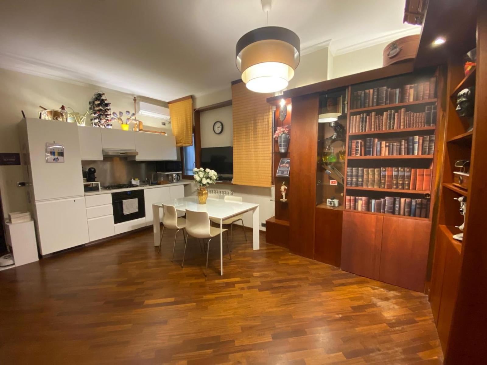 Casa Battisti Messina Guest House In Centro Citta, Ideale Per Famiglie O Gruppi Buitenkant foto